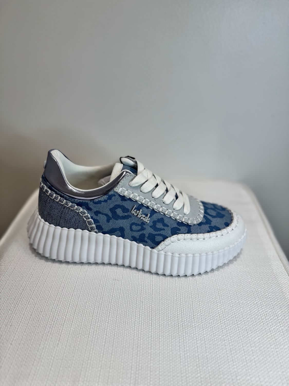 Blue jeans leopard fabric sneaker