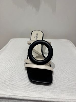 PUMP BLACK/WHITE MM-7