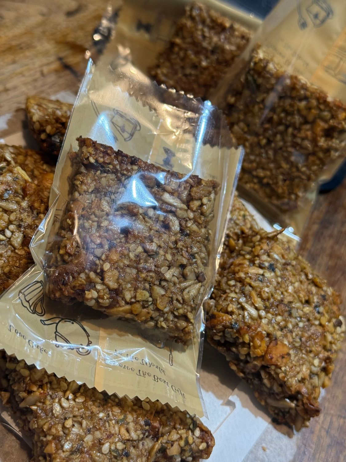 Quadrotti di semi e frutta secca