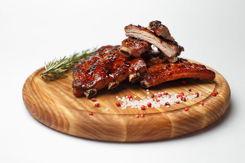 Grísa baby back rifs eldað og í BBQ sósu