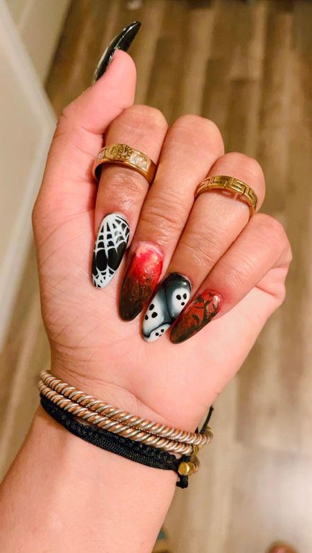 Halloween Nails - Spooky, Stylish, and Oh-So-Festive!