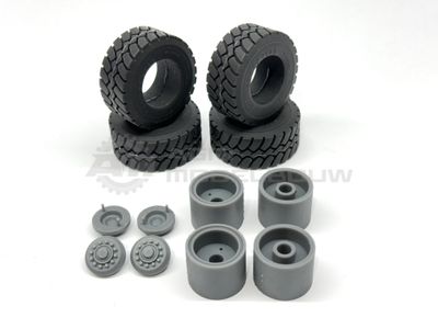 Complete set brede Goodyear 600/65R25 GP-3D banden incl velgen &amp; planeetkappen ongespoten