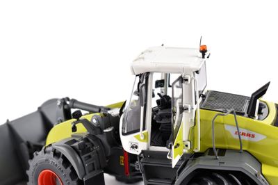 Claas Torion 1611 Wheel loader on Continental VF CombineMaster 750/65R26 tyres. Including Bressel und Lade High Volume Bucket XXL.Disconnectable bucket Quick Fit system to connect accessories