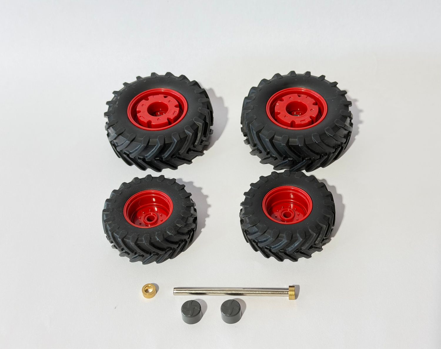 Bandenset Fendt 832 met wielgewichten incl naafkapjes