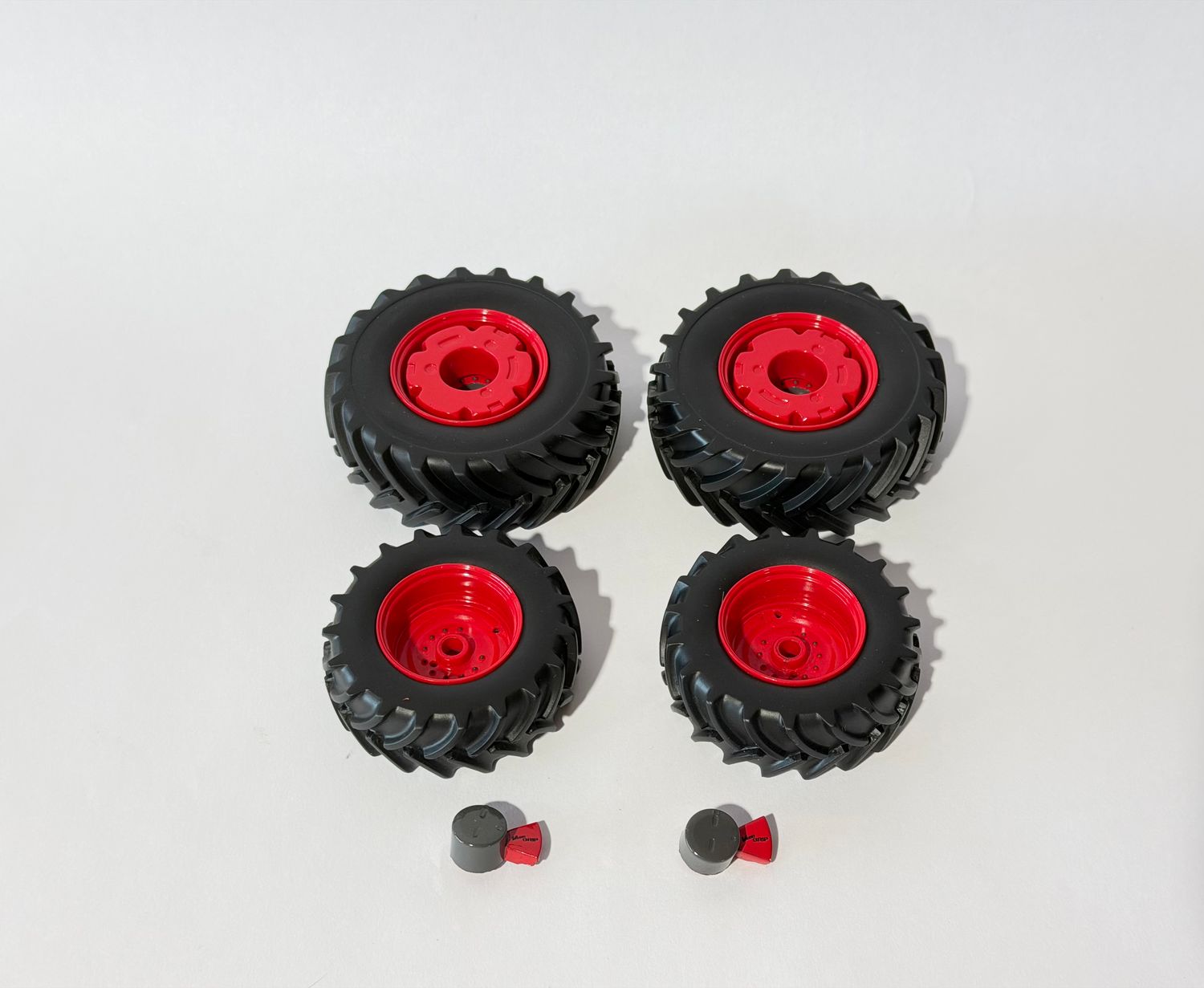 Bandenset Fendt 1052 met wielgewichten incl naafkapjes met variogrip