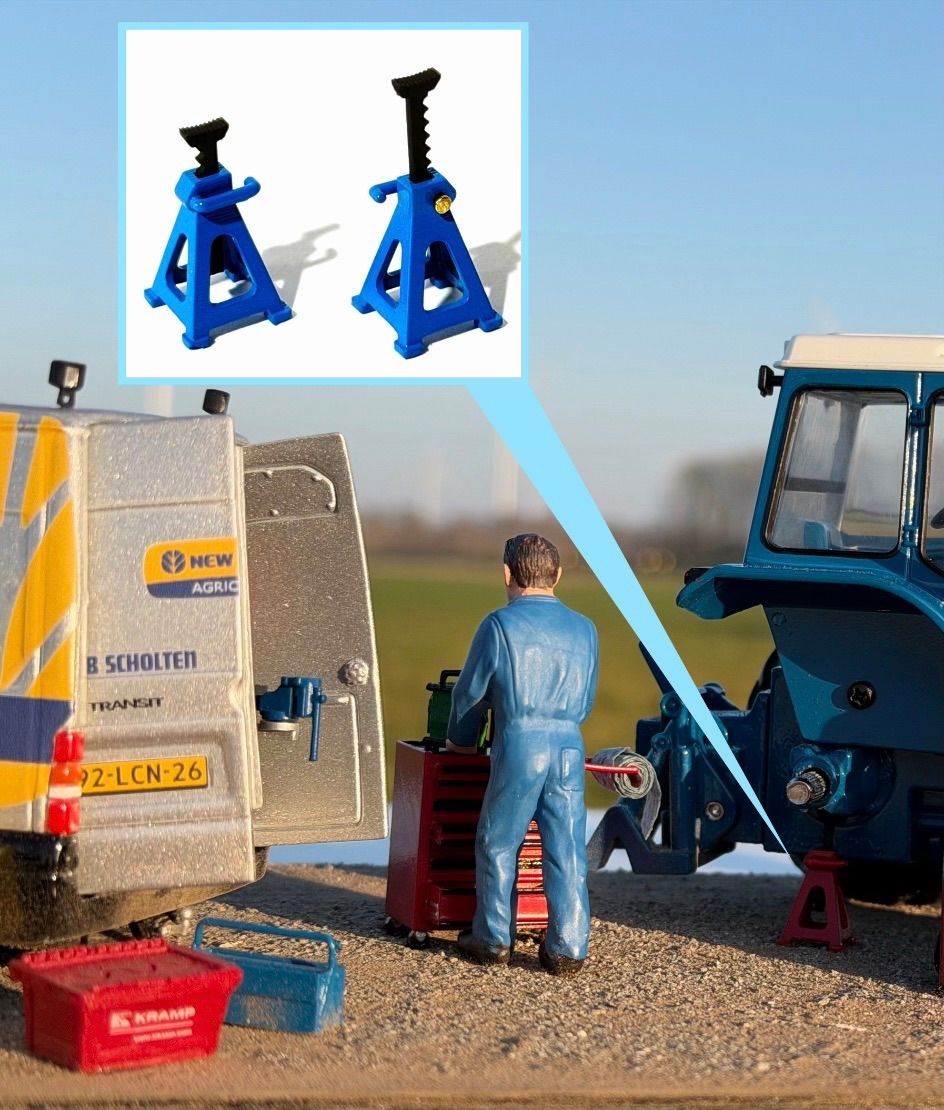 2x in hoogte verstelbare as steunen blauw.