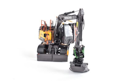 Volvo EWR 130E wheeled excavator. Nokian Ground Kare version. Including Steelwrist tiltrotator.