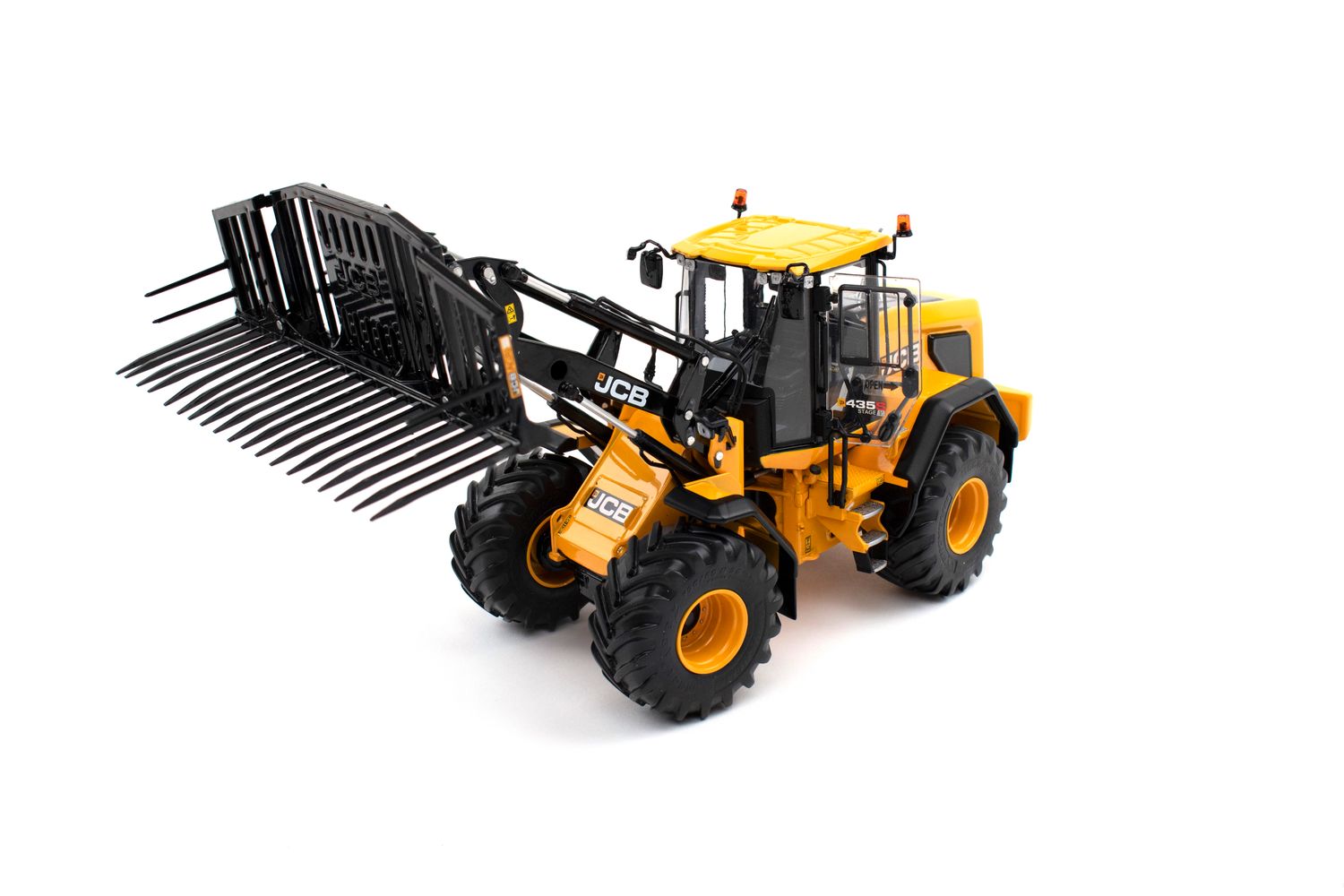 JCB 435S Agri wheel loader with grass forkDisconnectable accessory Quick Fit system to connect future accessories