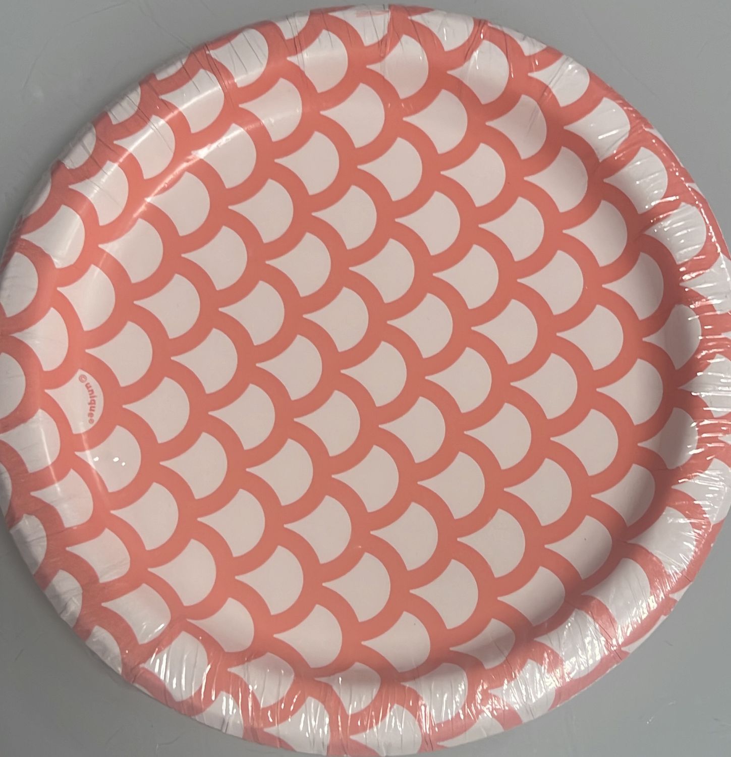 Coral scallop paper plates