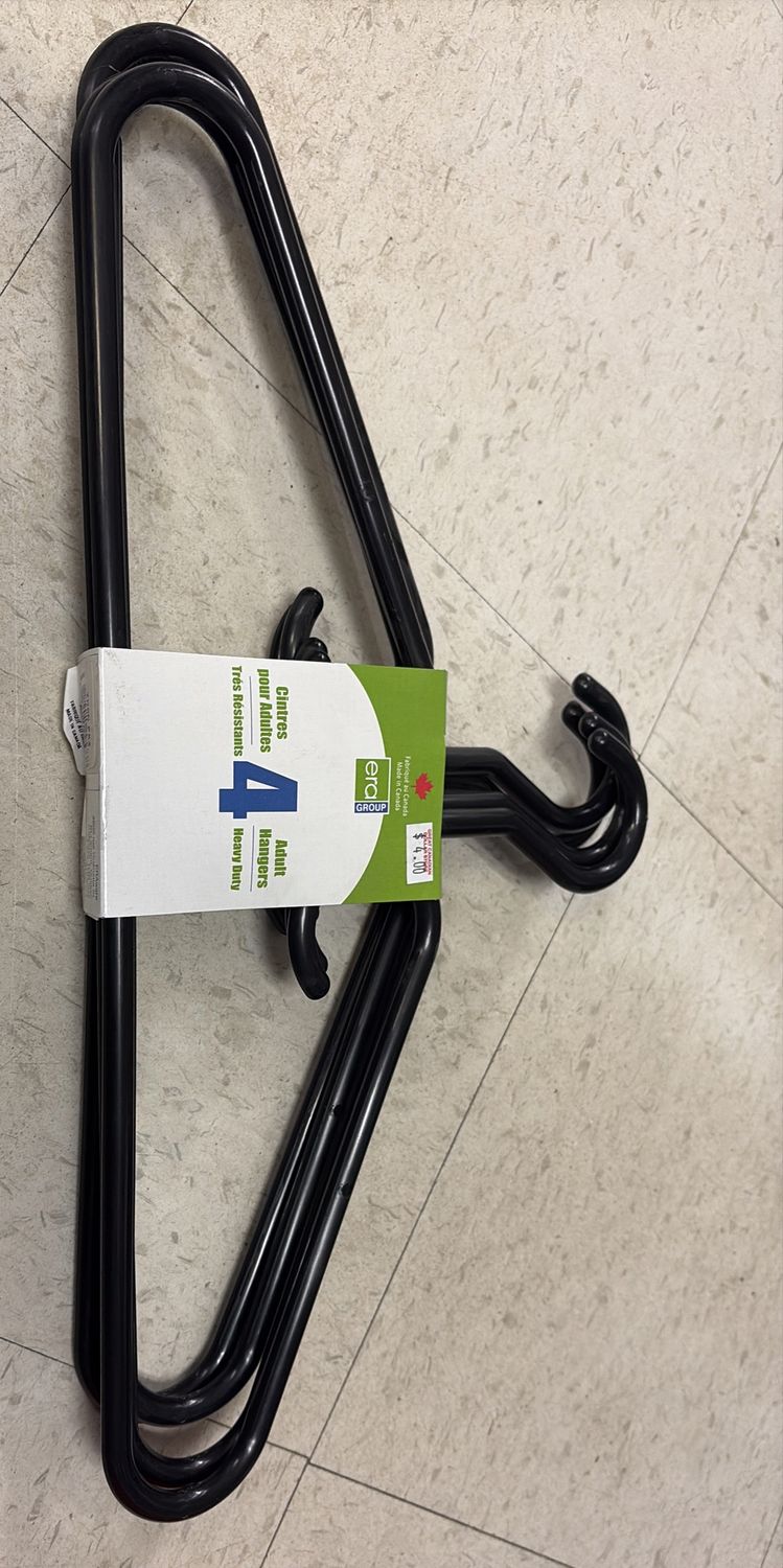 4 hangers black