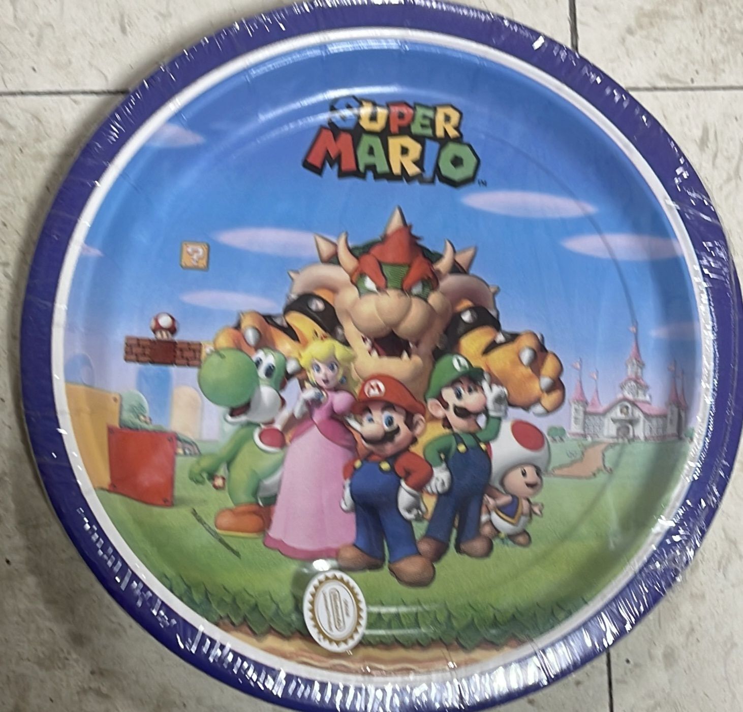 Small super mario plates