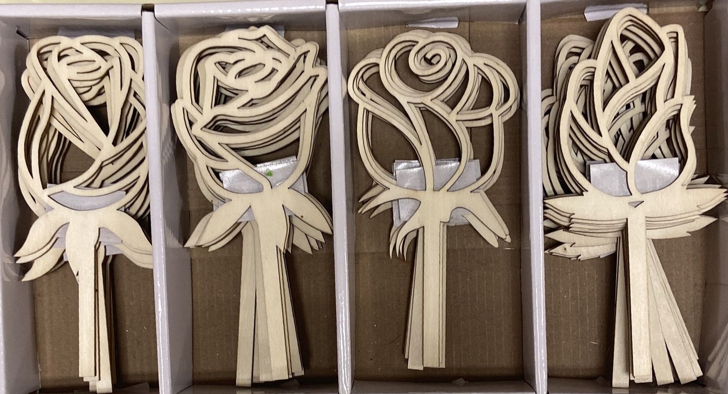CraftMedley: Laser-Cut Wood Roses Asst Styles