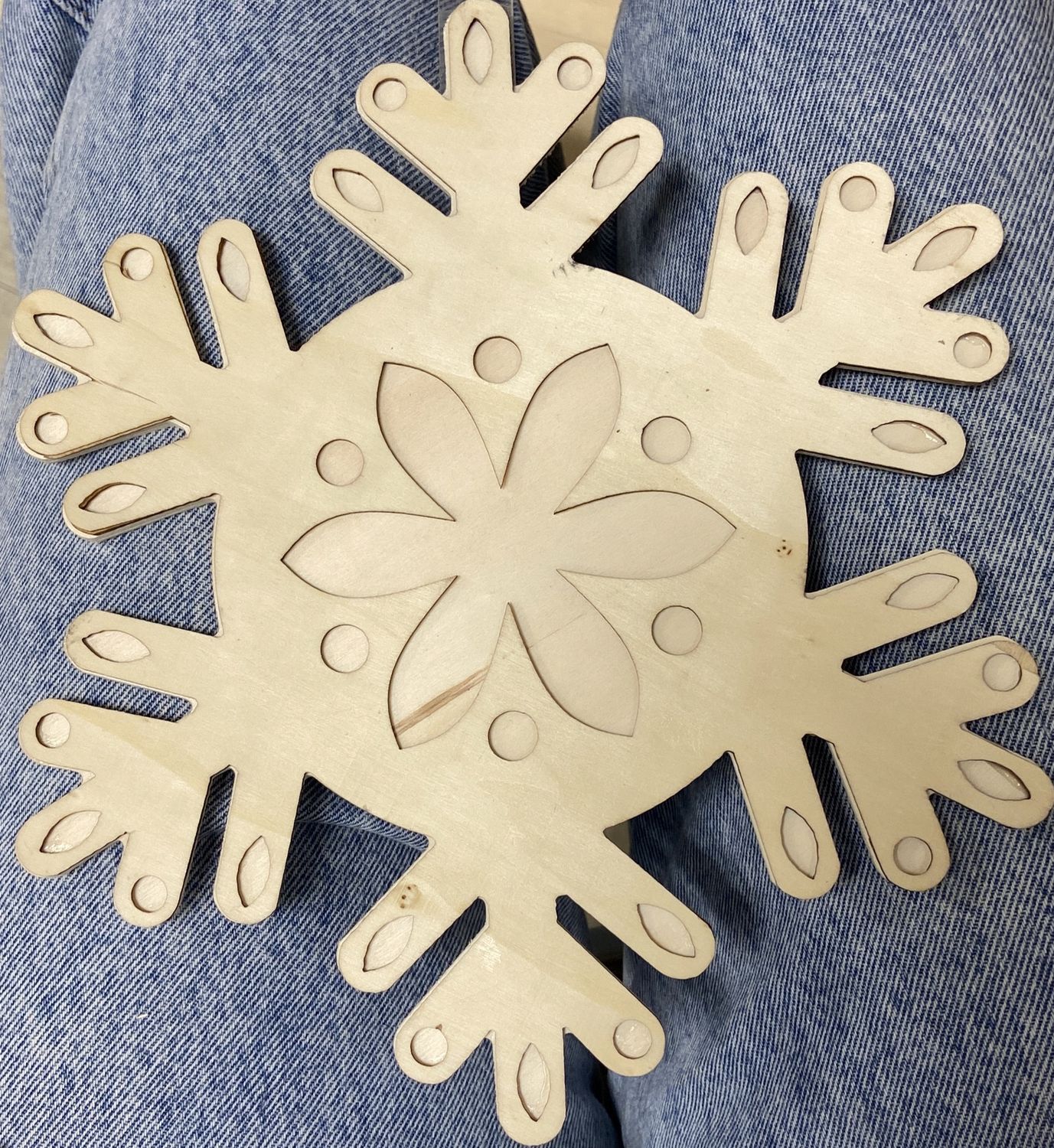 MultiCraft: Snowflake Wooden Shape