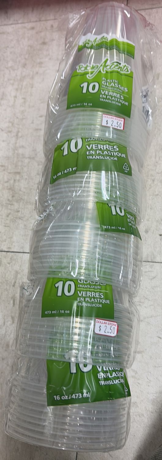 10 plastic glasses