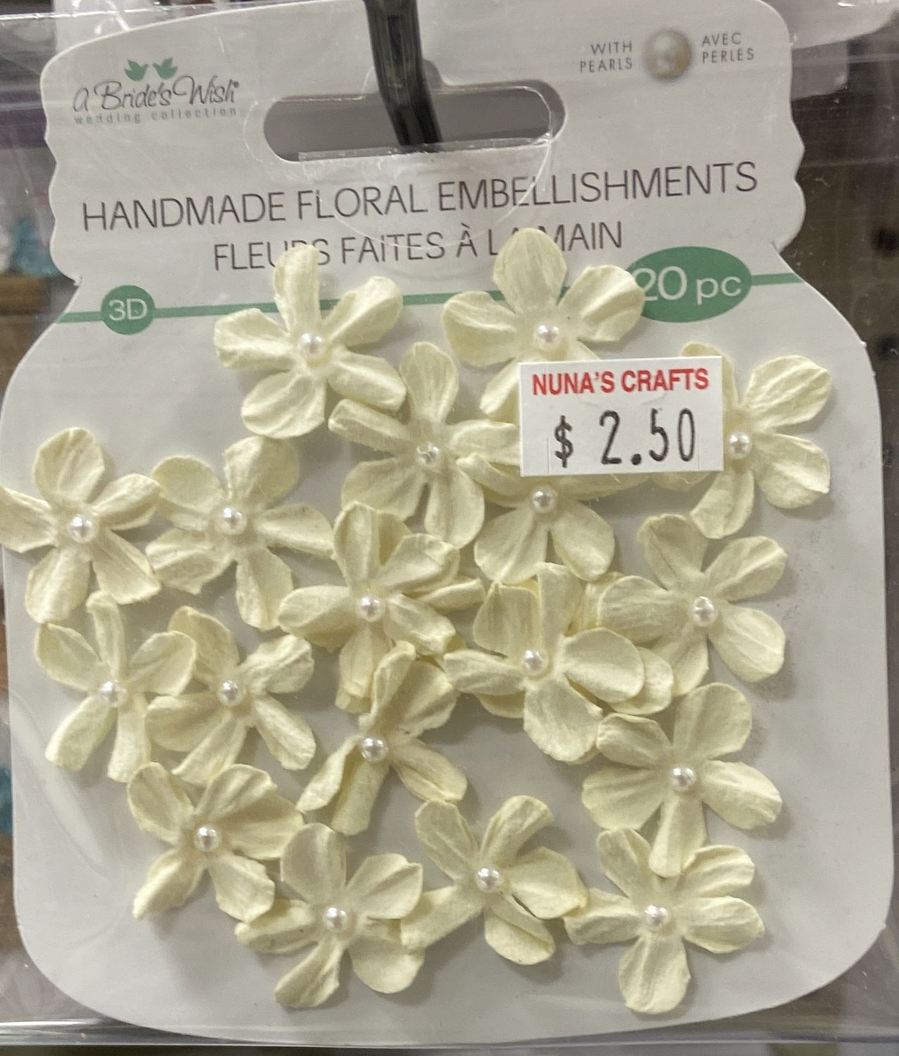 MultiCraft: White Handmade Floral Embellishments
