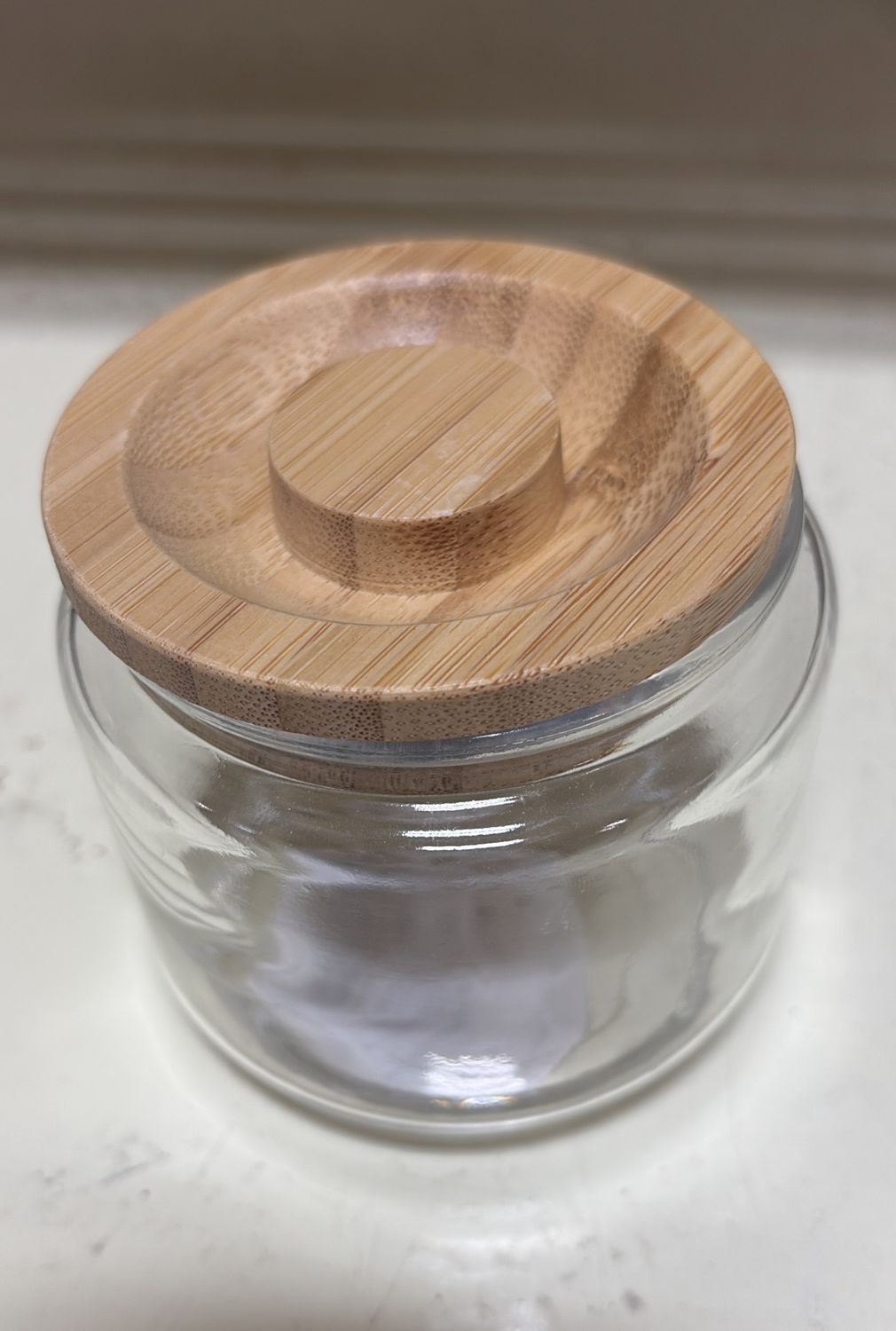 Wooden lid glass container