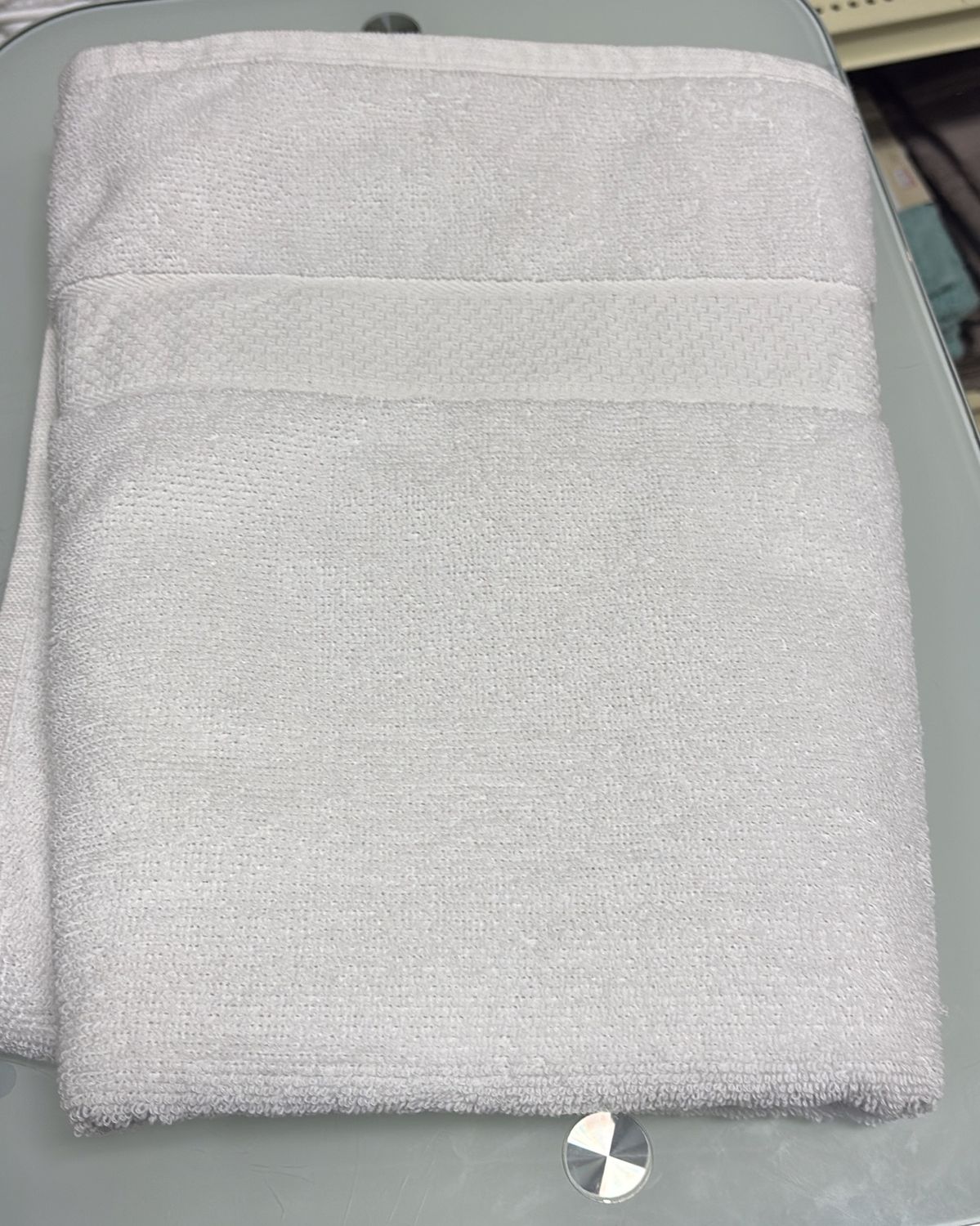 Bath towel ;;;