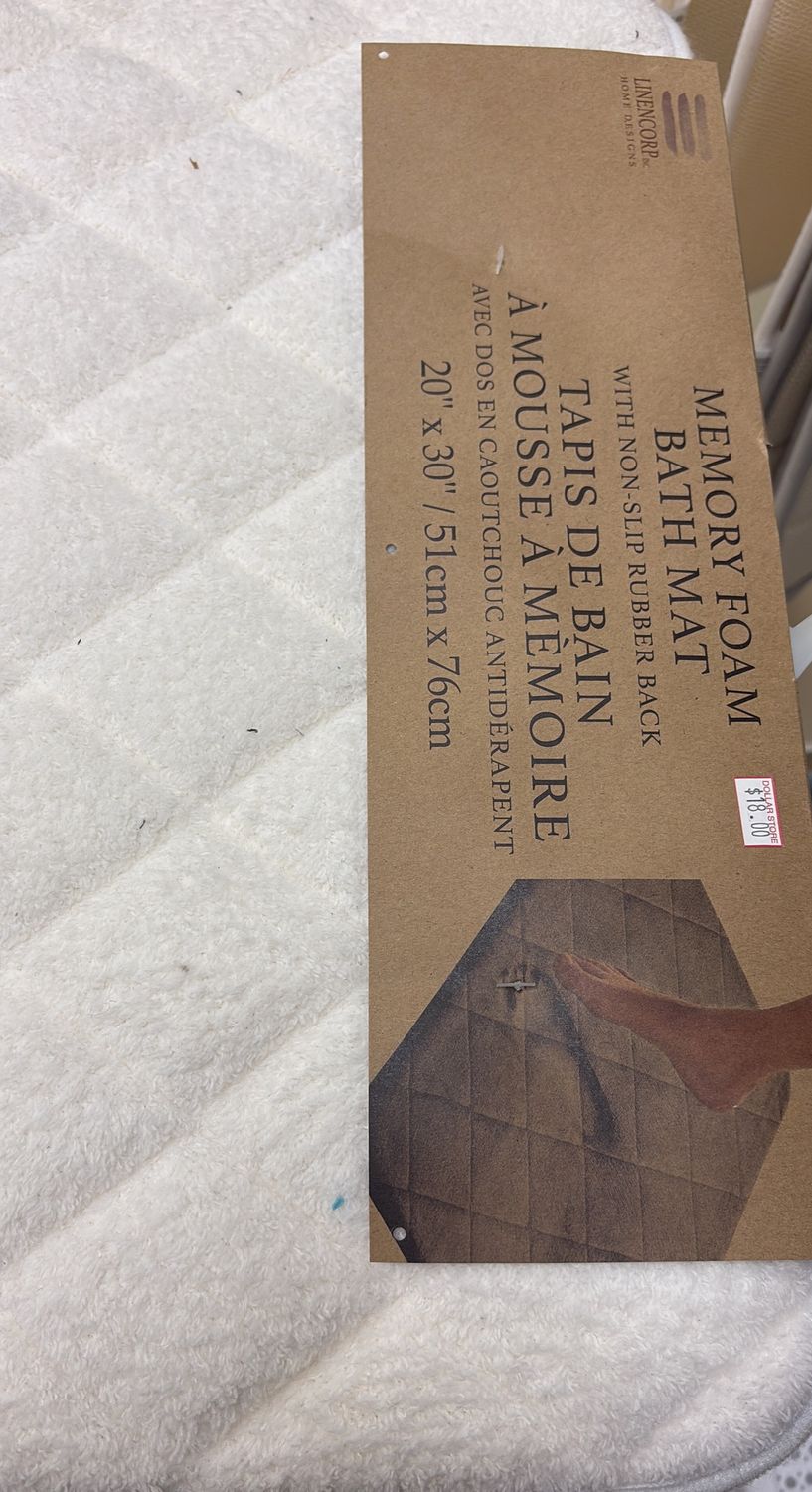 Memory foam bath mat with non slip rubber back