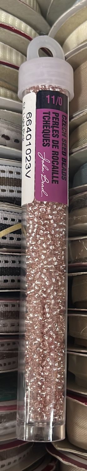 11/0 Czech Seed Beads (66401023V Light Pink)