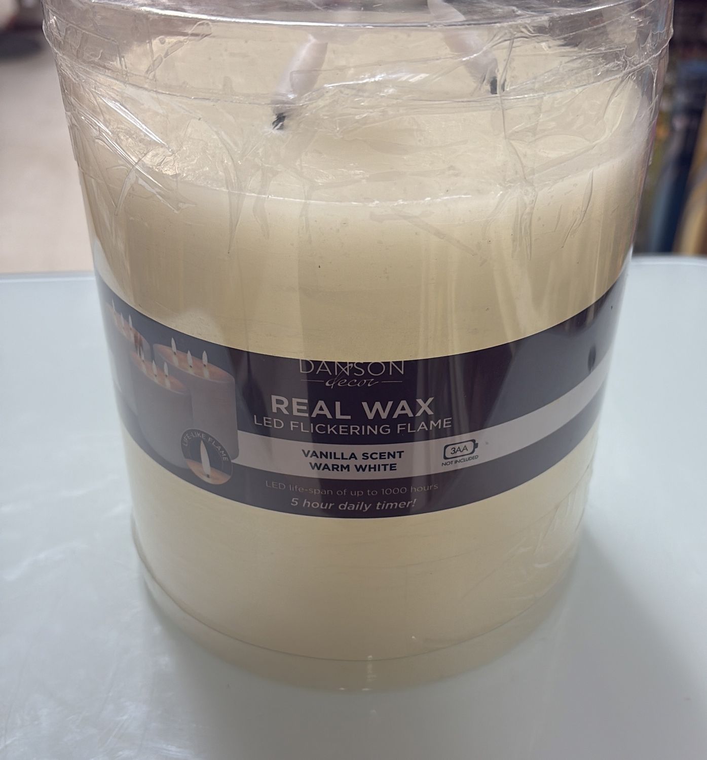 Real wax LED flickering flame vanilla scent