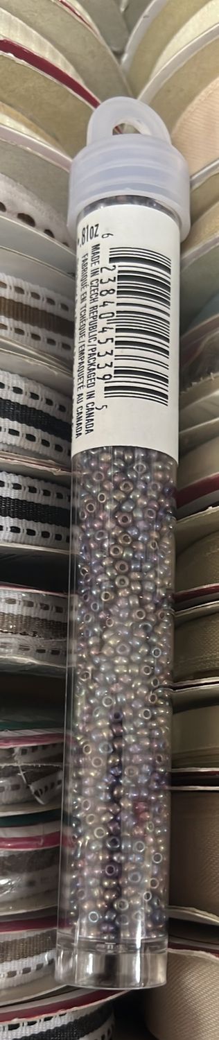 11/0 Czech Seed Beads (66434963V Transparent Mauve AB Matte)