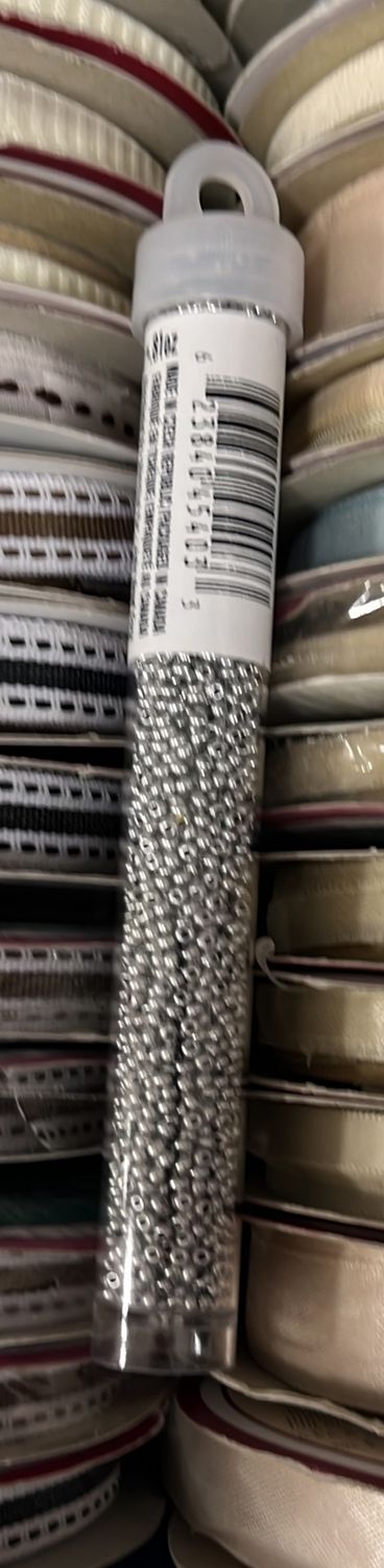 11/0 Czech Seed Beads (66435051V Metallic Silver)