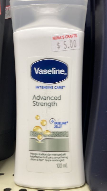 Vaseline: Advanced Strength Cream