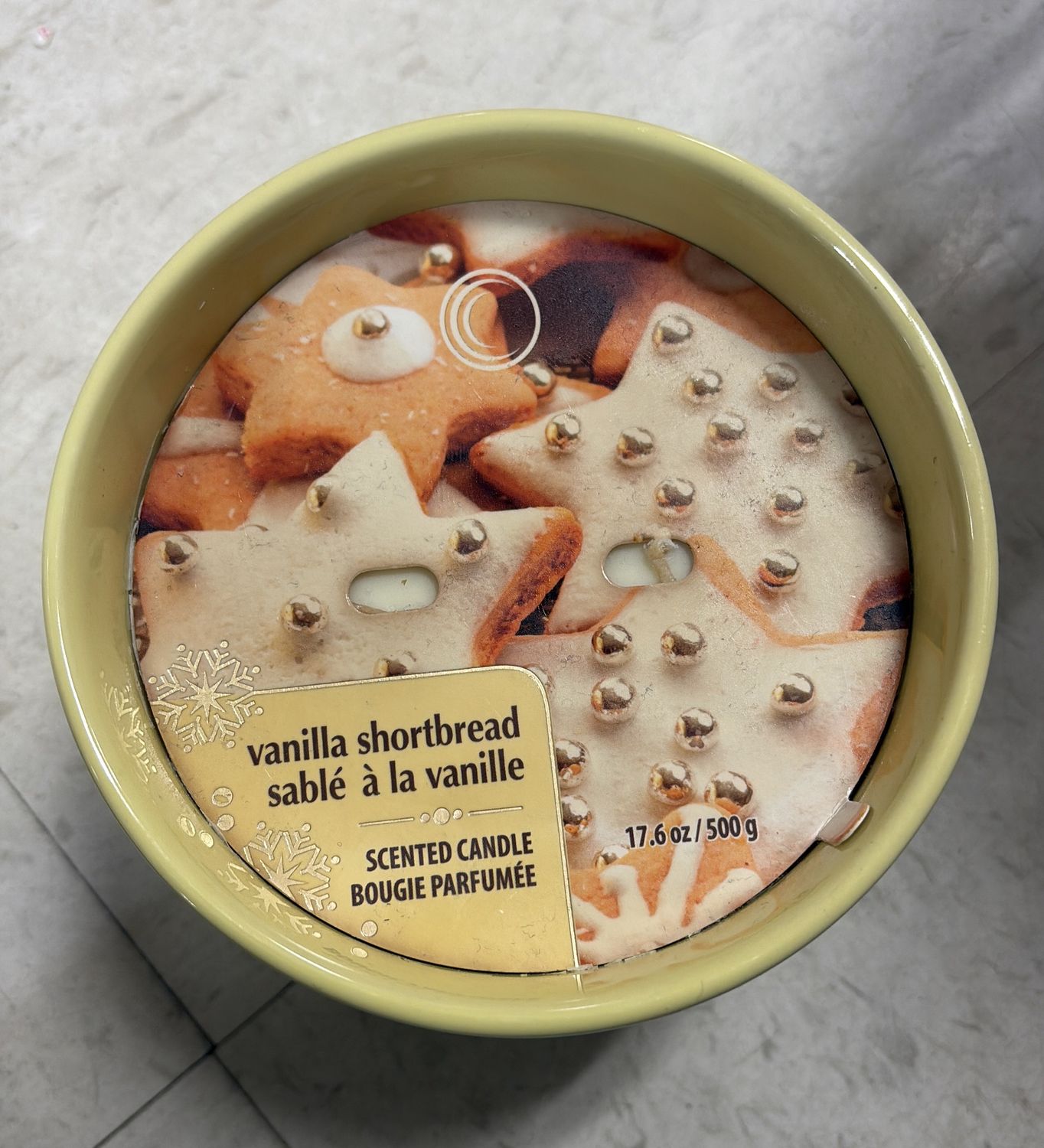 Vanilla shortbread scented candle