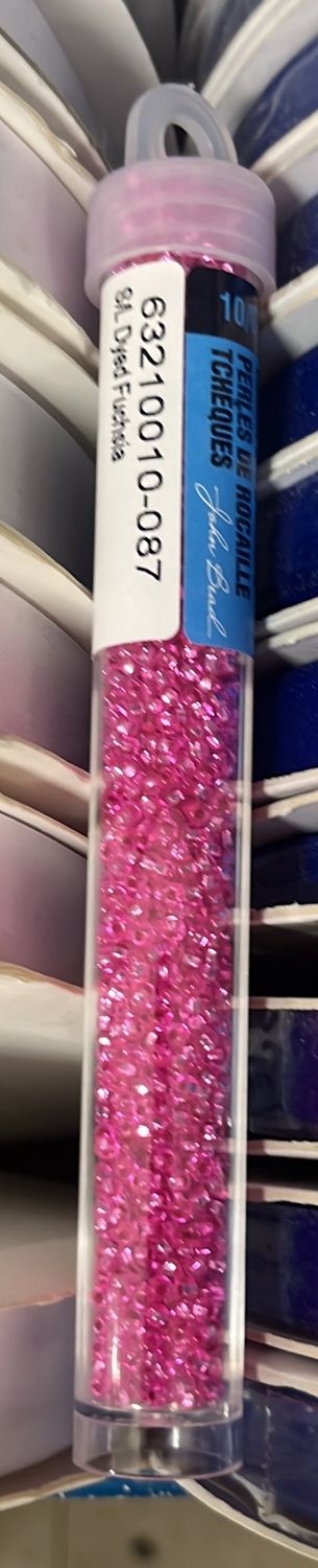 10/0 Czech Seed Beads ( 63210010-087 Dyed Fuchsia)