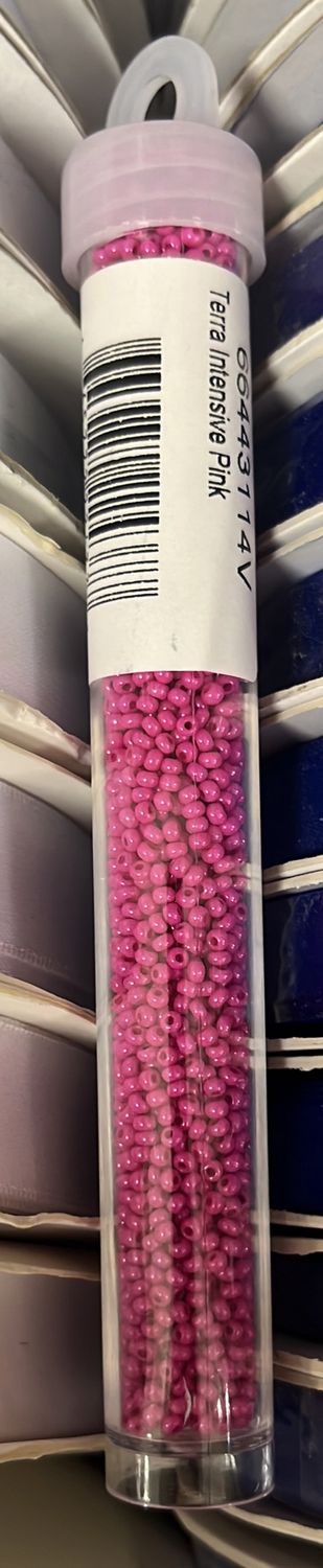 11/0 Czech Seed Beads (66443114V Terra Intensive Pink)