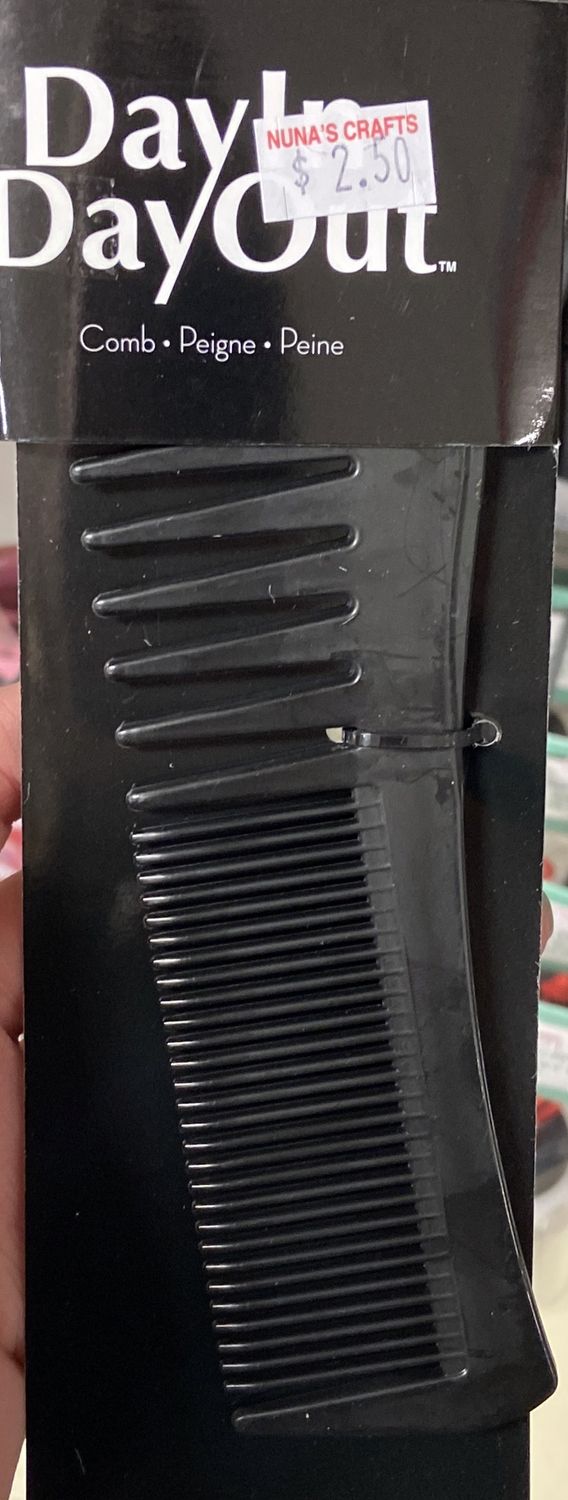 Eyecandy: 1pc Black Comb