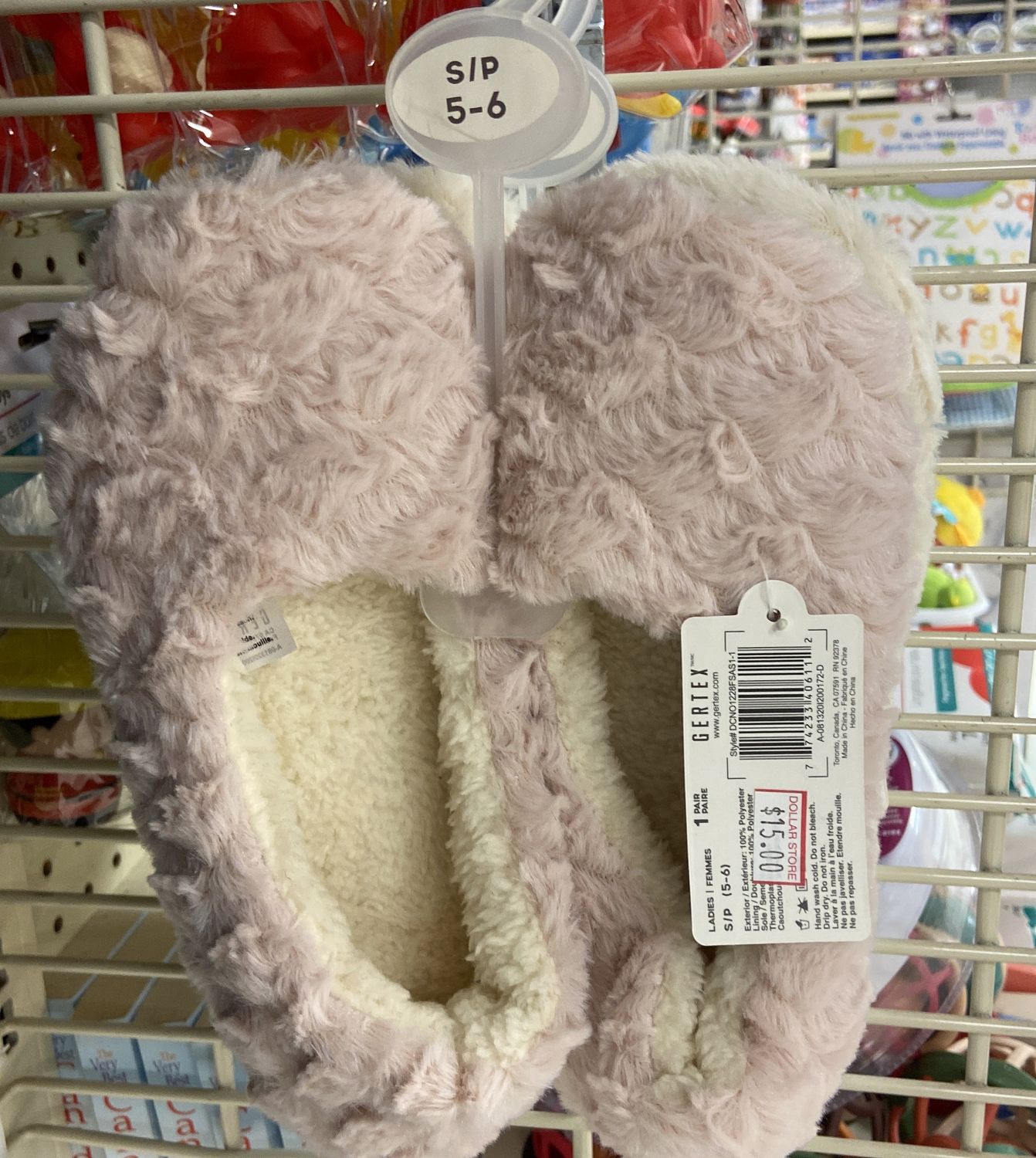 Densley: Fluffy Slippers Size Small (5-6)