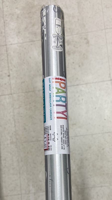 Unique: “Congarts” Wedding Gift Wrap