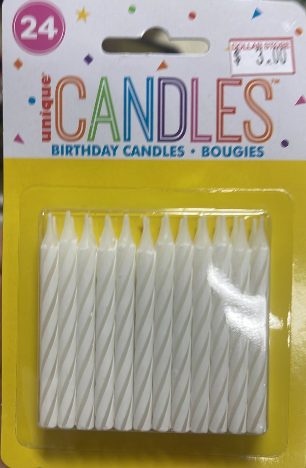 Unique:2 White Spiral Candles #1905WC