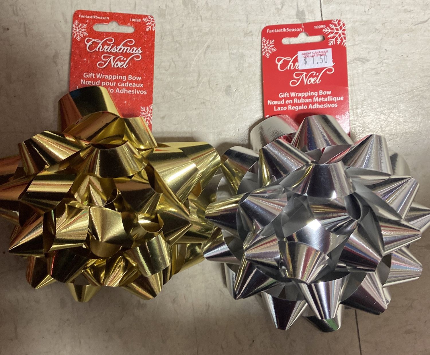 Christmss Gold + Sliver Bows