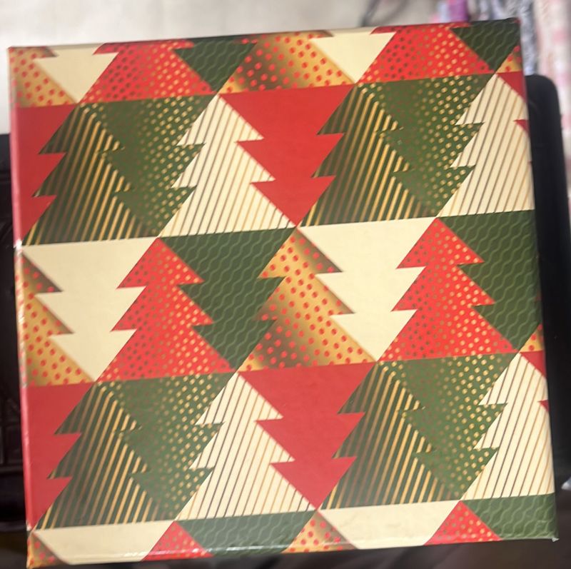 Med. Christmas Gift Box