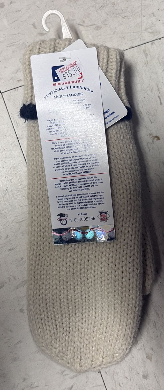 Ladies mittens ,,,