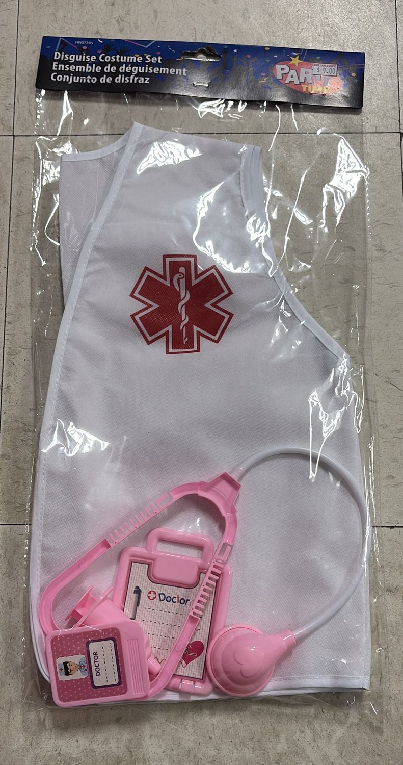 Disguise costume set