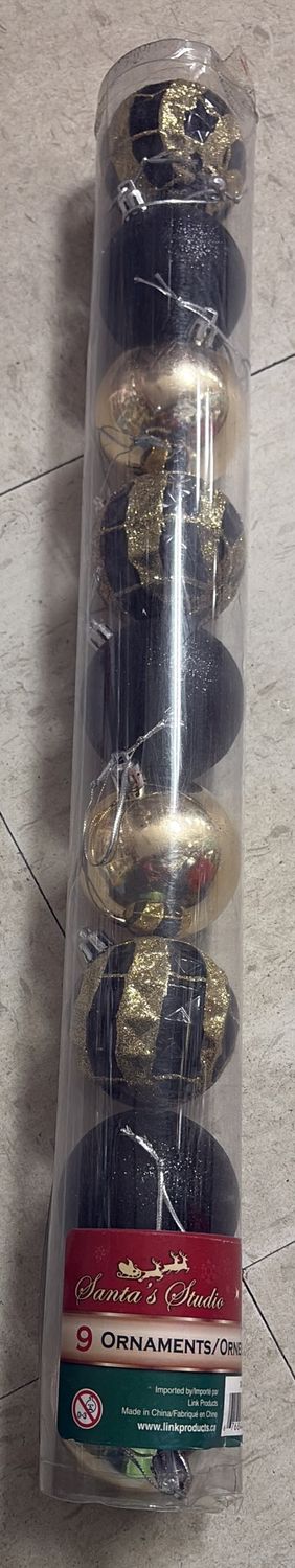 9 ornaments santa studio