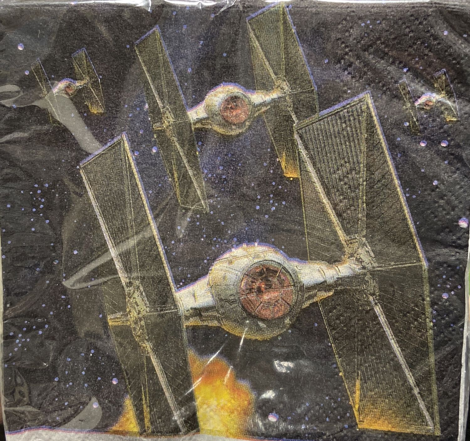 Unique: 16pk Small Star Wars Themed Napkins 