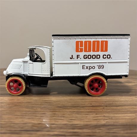 Ertl 1926 Bull Dog Truck Bank vintage