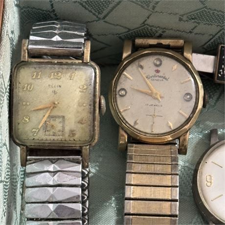 Men's Vintage Watches and Small Collectibles in Presentation Chest