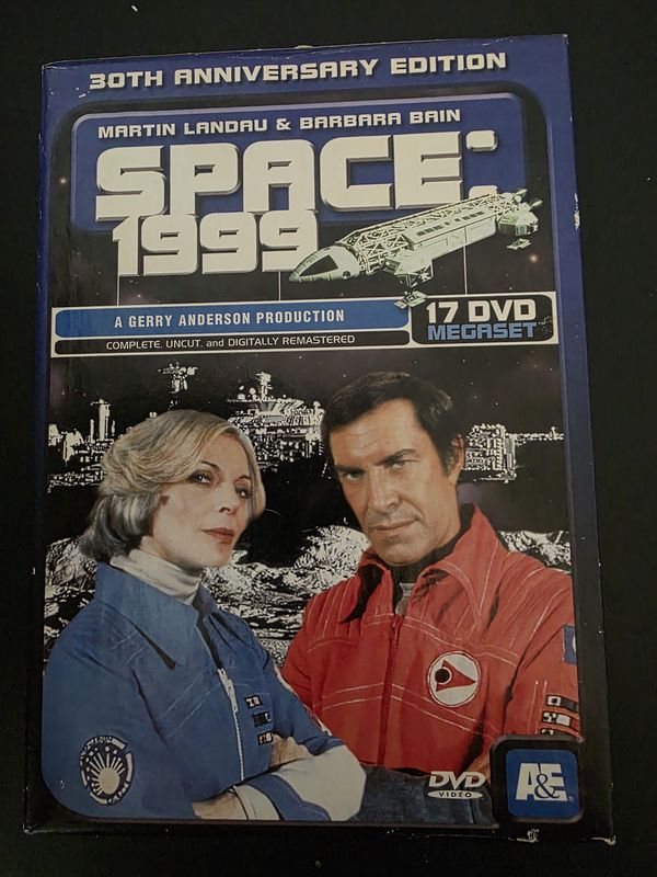 Space 1999 30th Anniversary Edition 17-Disc DVD Complete Series Gerry Anderson pre owned