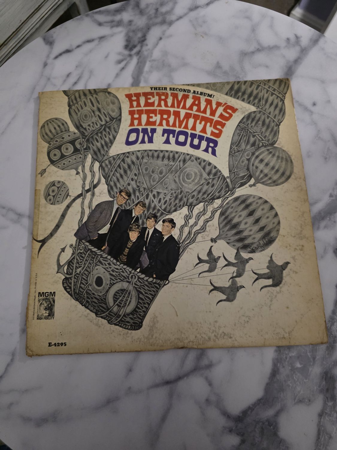 HERMAN&#39;S HERMITS ON TOUR (VG) E-4295 LP VINYL RECORD PRE OWNED