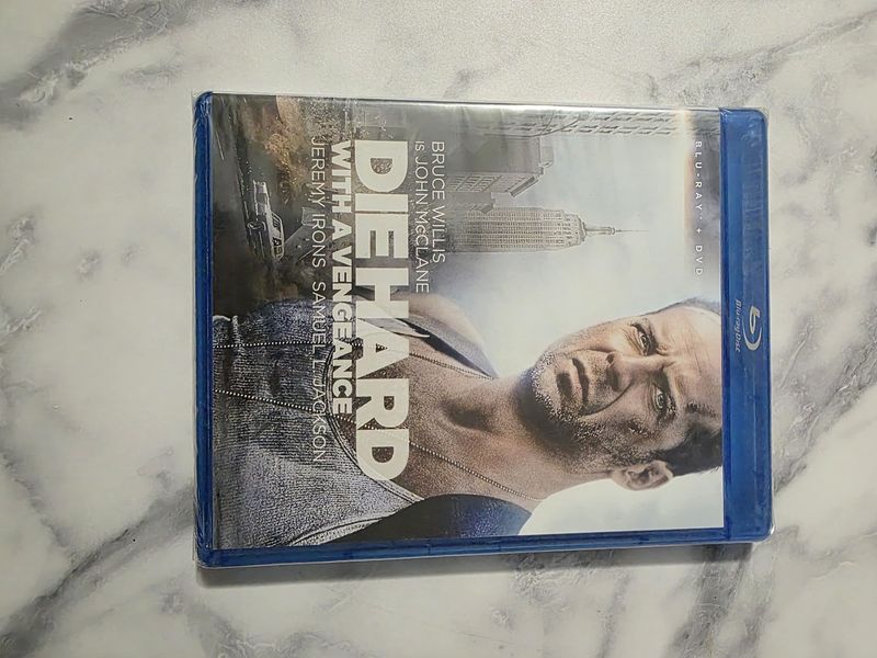 Die Hard With a Vengeance (Blu-ray) Bruce Willis New Sealed