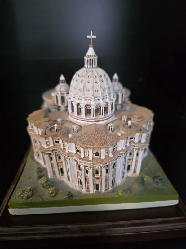 Danbury Mint The Vatican St. Peter's Basilica Historic Catholic Model PRE OWNED