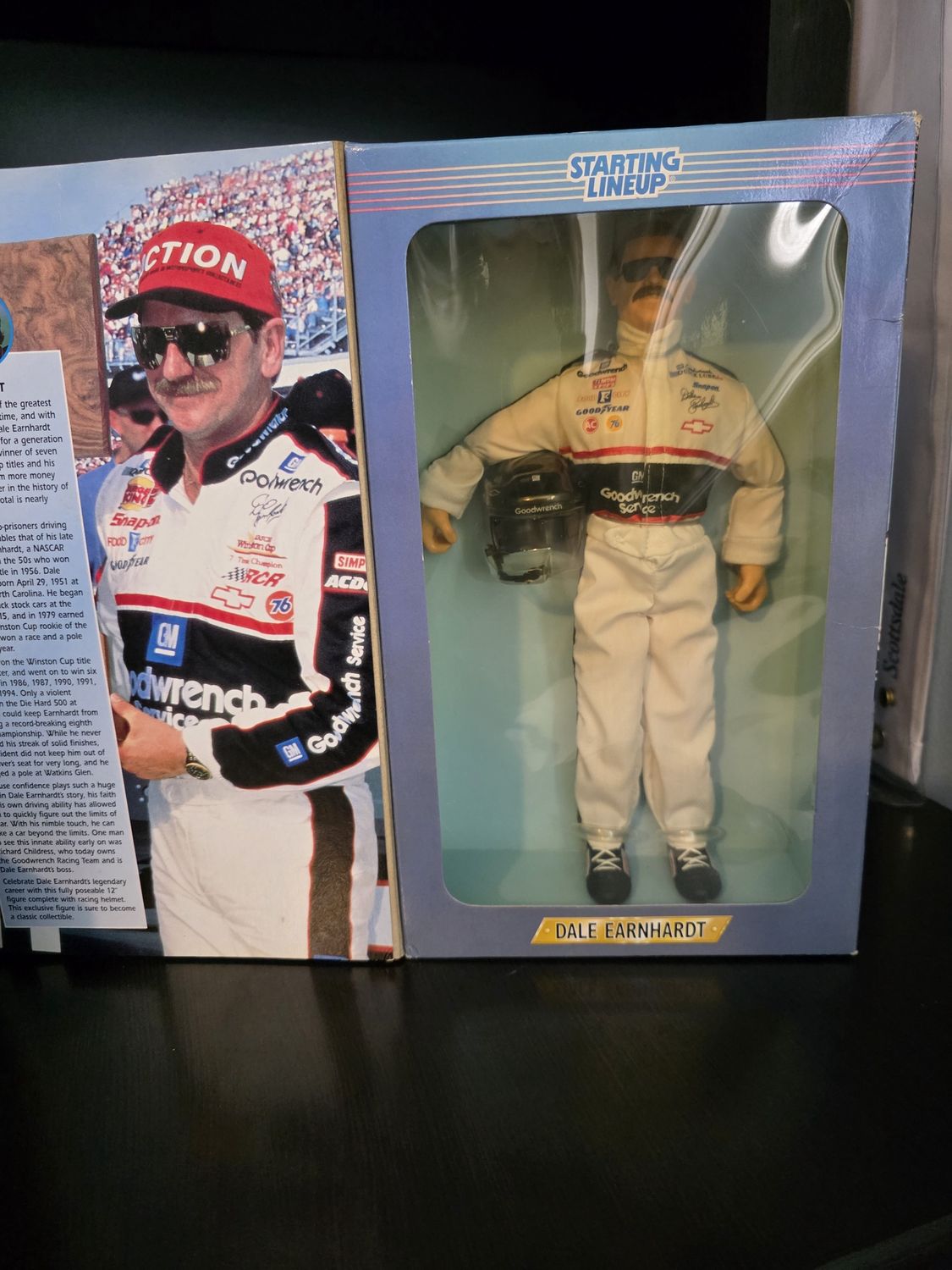 DALE EARNHARDT 1997 WINNER&#39;S CIRCLE STARTING LINEUP FULLY POSEABLE ACTION FIGURE NIB