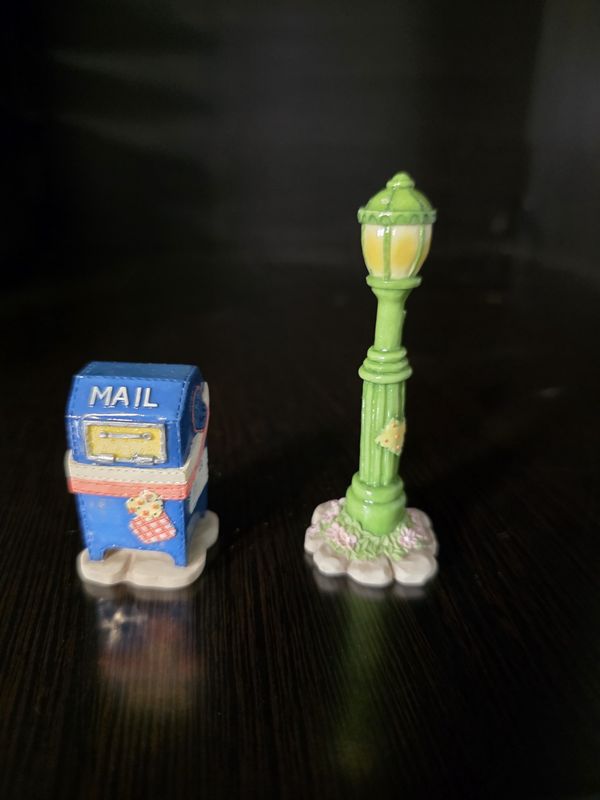 Cherished Teddies Members Only Accessory Mailbox Lamp post Fountain CT983  PR OWNED