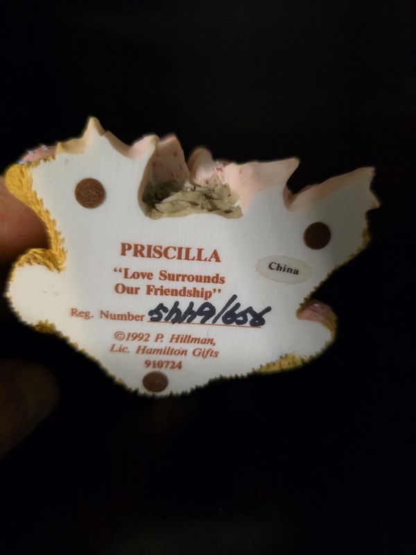 CHERISHED TEDDIES Priscilla 1992 Love Surrounds Our Friendship  Enesco PRE OWNED