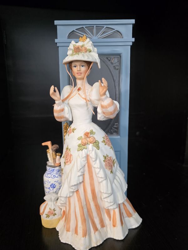 1993 Avon 11&quot; Porcelain Figurine Woman Victorian Mrs Albee Award  PRE OWNED